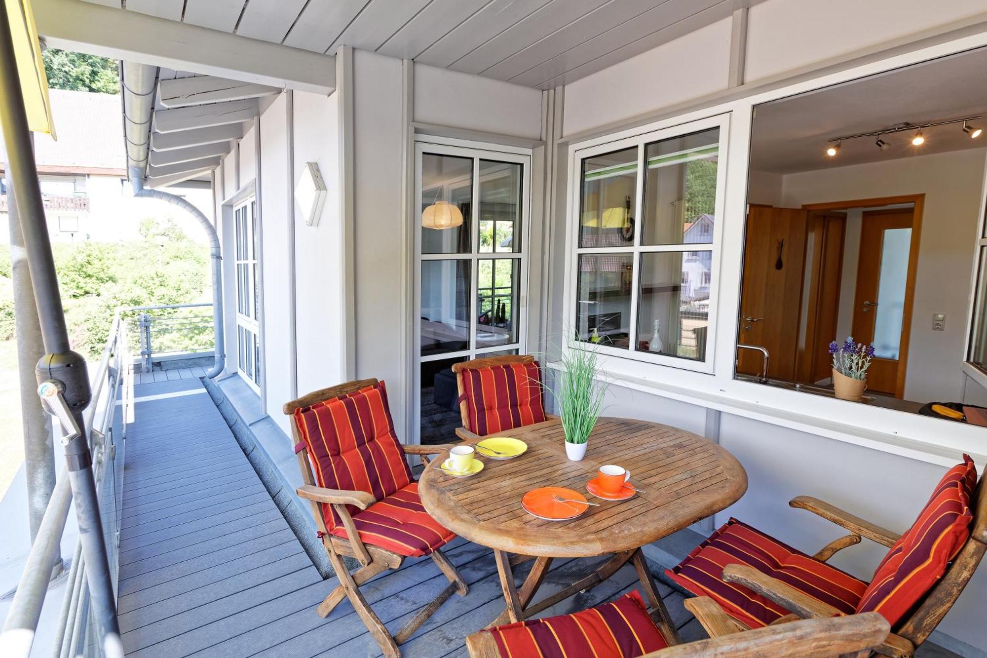 Grosszuegiges Helles Penthouse -Komplette Etage- Mit Balkon Und Stellplatz In Ruhiger Lage 库姆巴赫 外观 照片