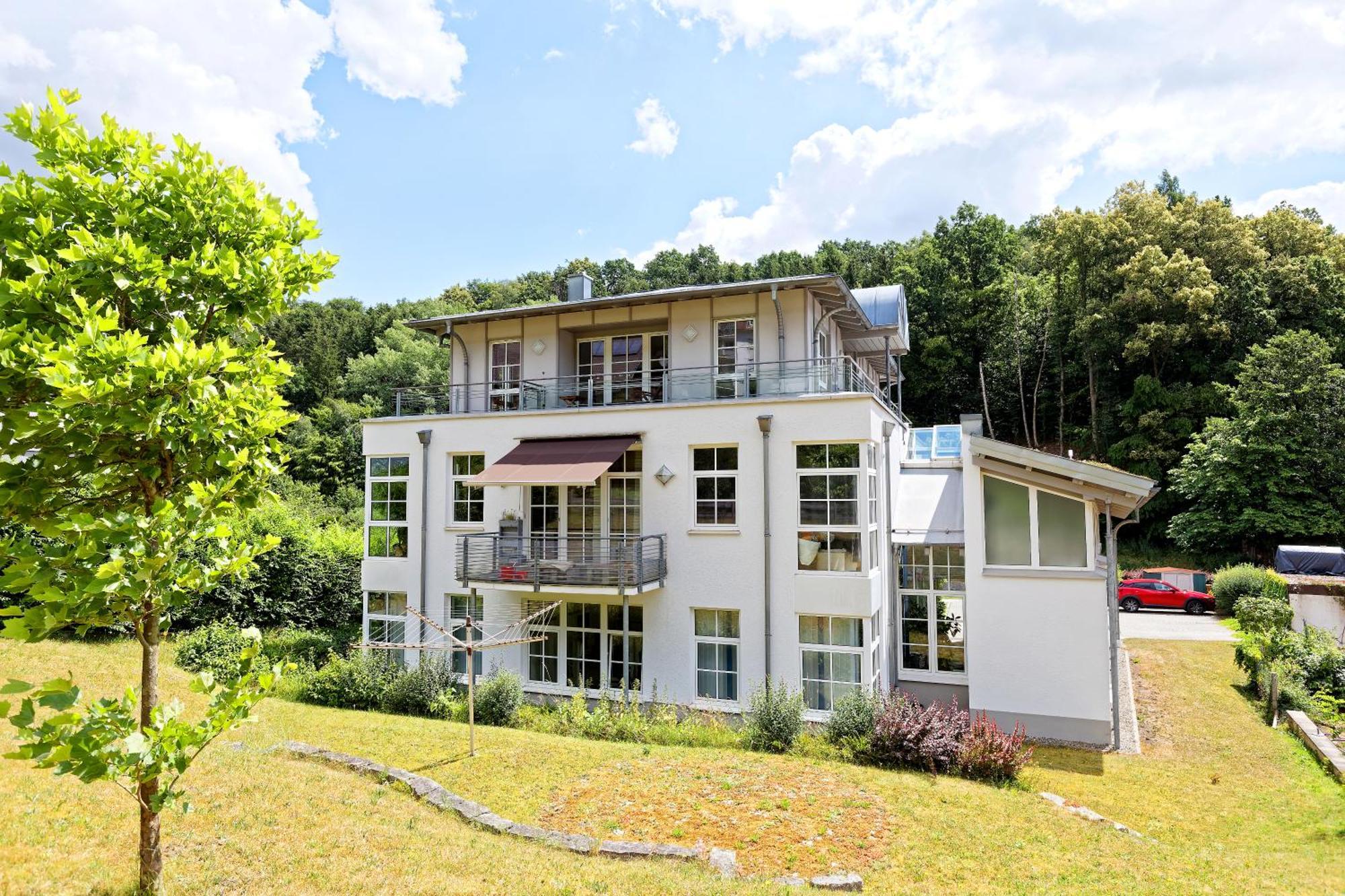 Grosszuegiges Helles Penthouse -Komplette Etage- Mit Balkon Und Stellplatz In Ruhiger Lage 库姆巴赫 外观 照片